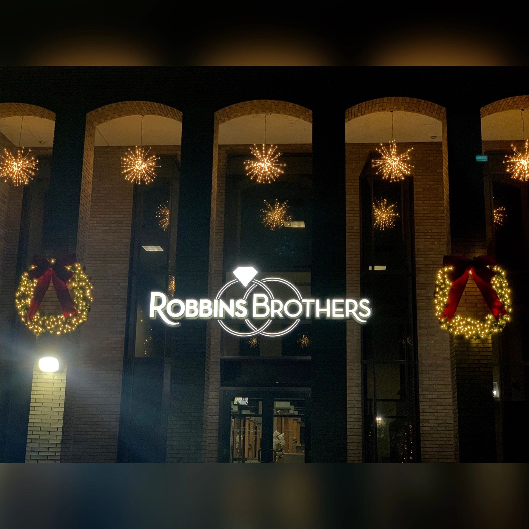 Outdoor lighting installation